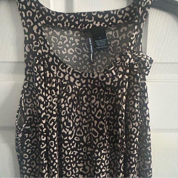 Saint Tropez West Sleeveless Leopard Print Blouse with Tie Scoop Neck Detail, SM - Picture 2 of 5